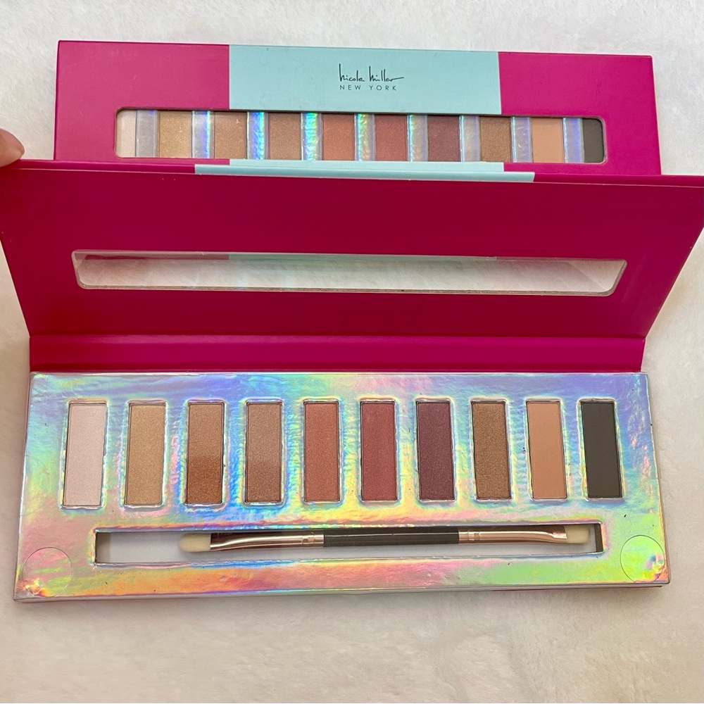 ✅NEW “Nicole Miller” New York Eyeshadow Pallet BARE to BOLD Assorted Shades